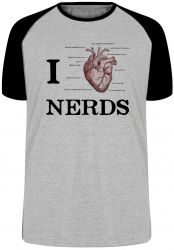 Camiseta Raglan I love nerds heart coração